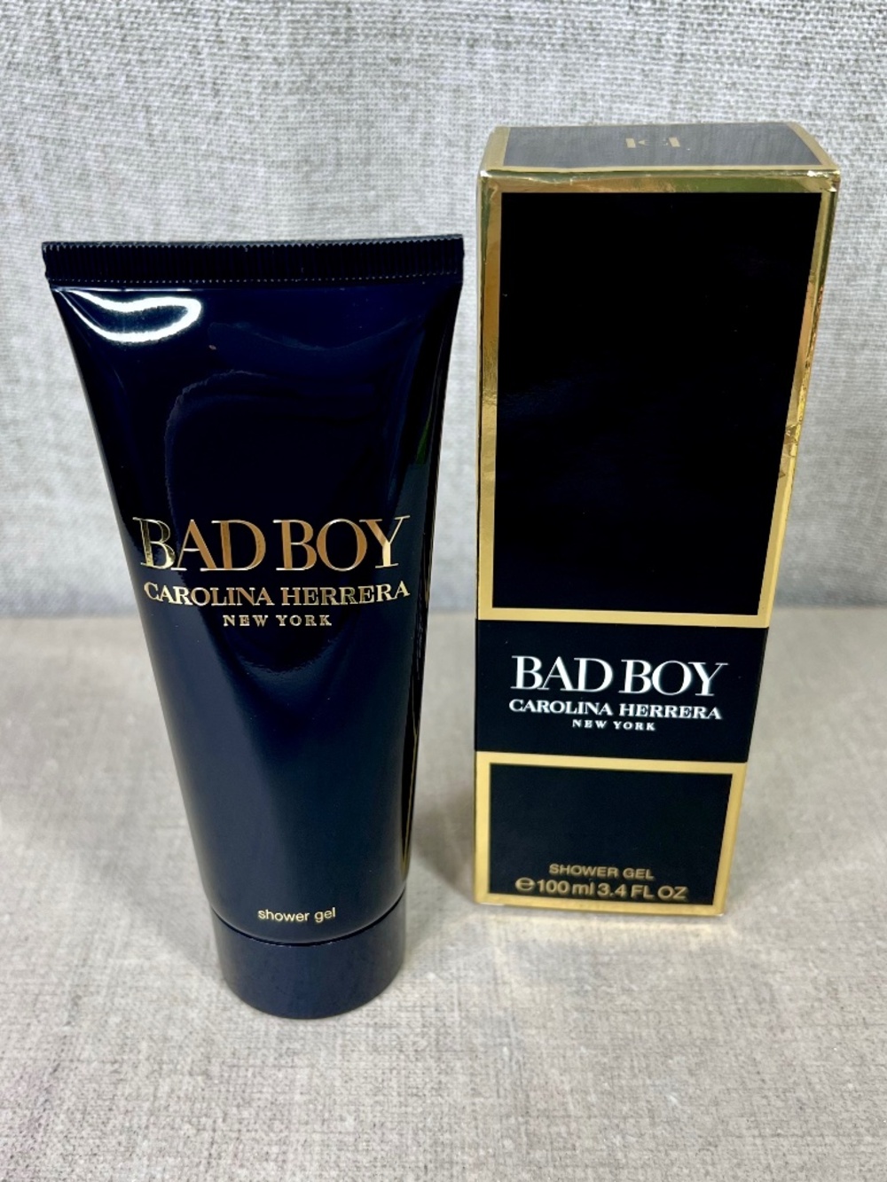 🖤 Carolina Herrera Bad Boy Shower Gel